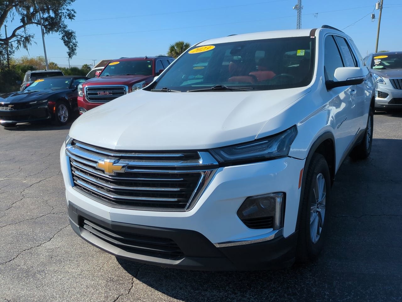 2023 Chevrolet Traverse LT Cloth