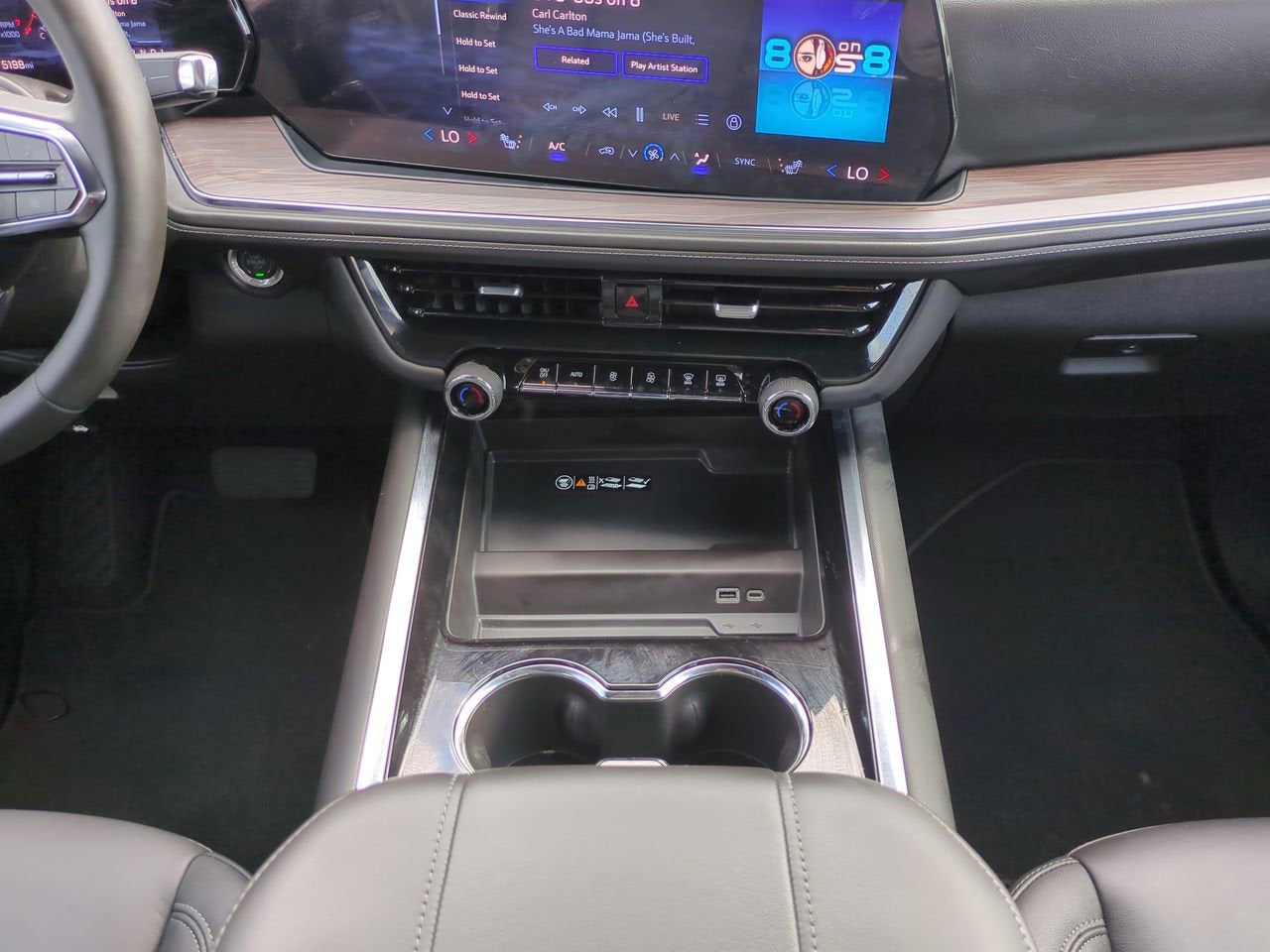 2025 Chevrolet Suburban LT