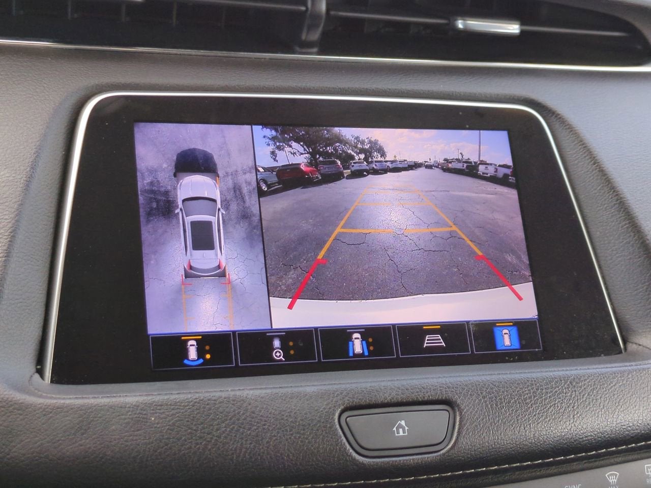 2022 Cadillac XT4 Premium Luxury