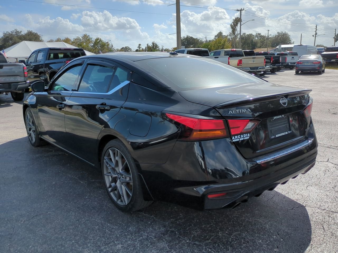 2023 Nissan Altima SR VC-Turbo FWD