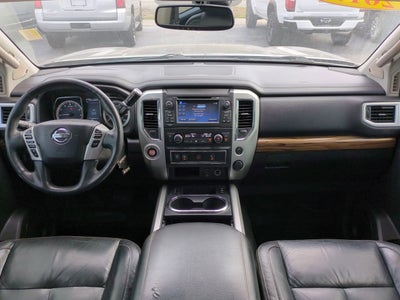 2017 Nissan TITAN SL