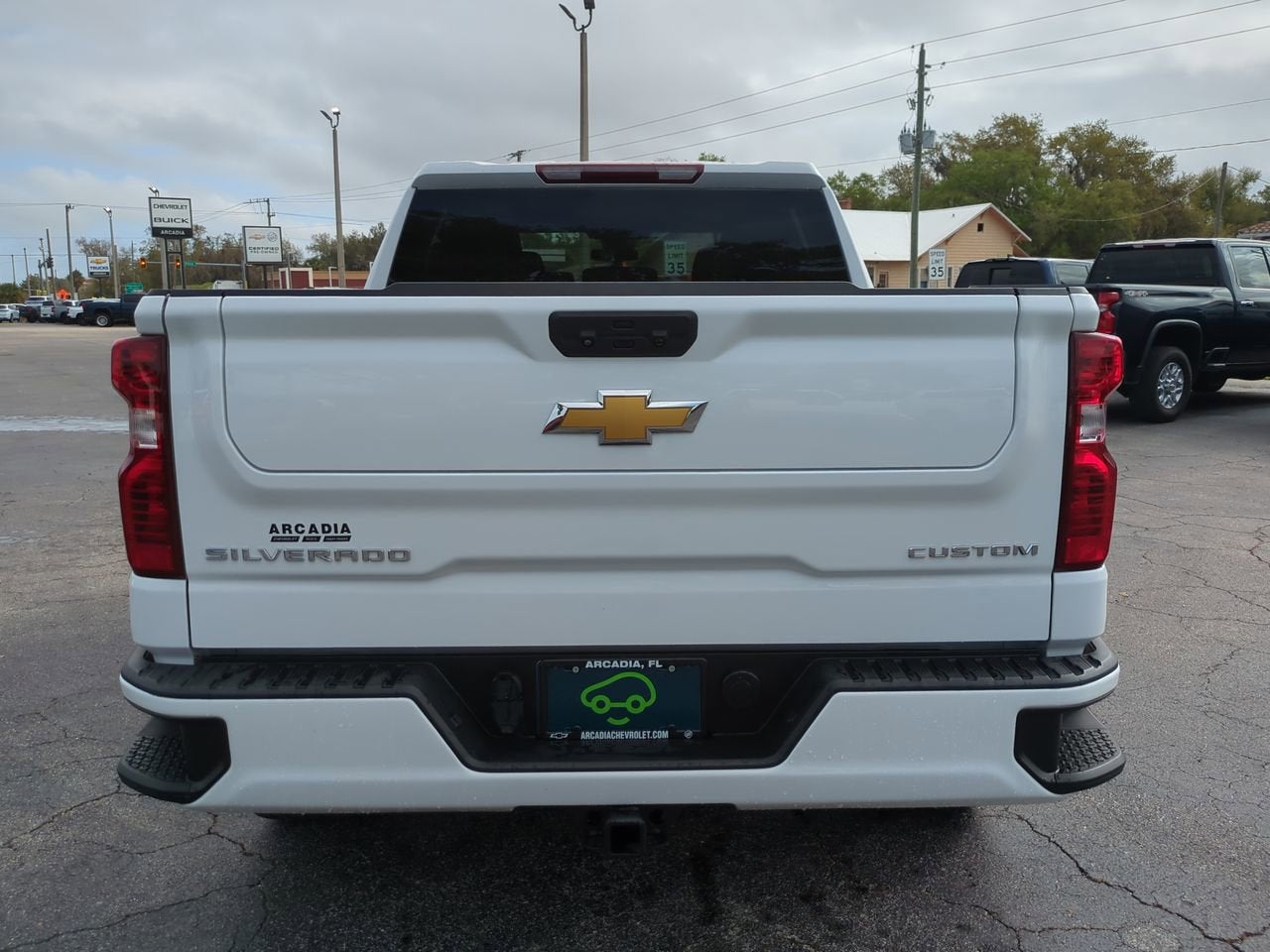 2023 Chevrolet Silverado 1500 Custom