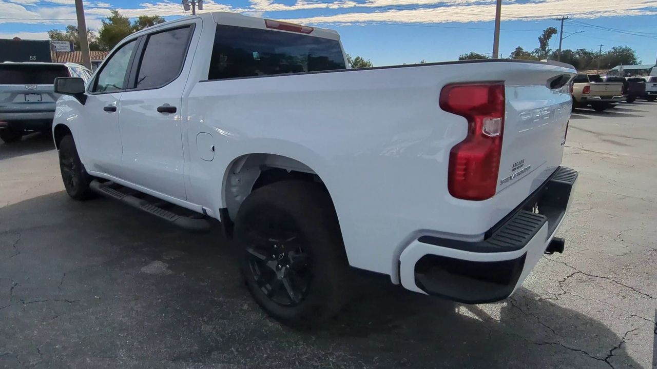 2025 Chevrolet Silverado 1500 Custom