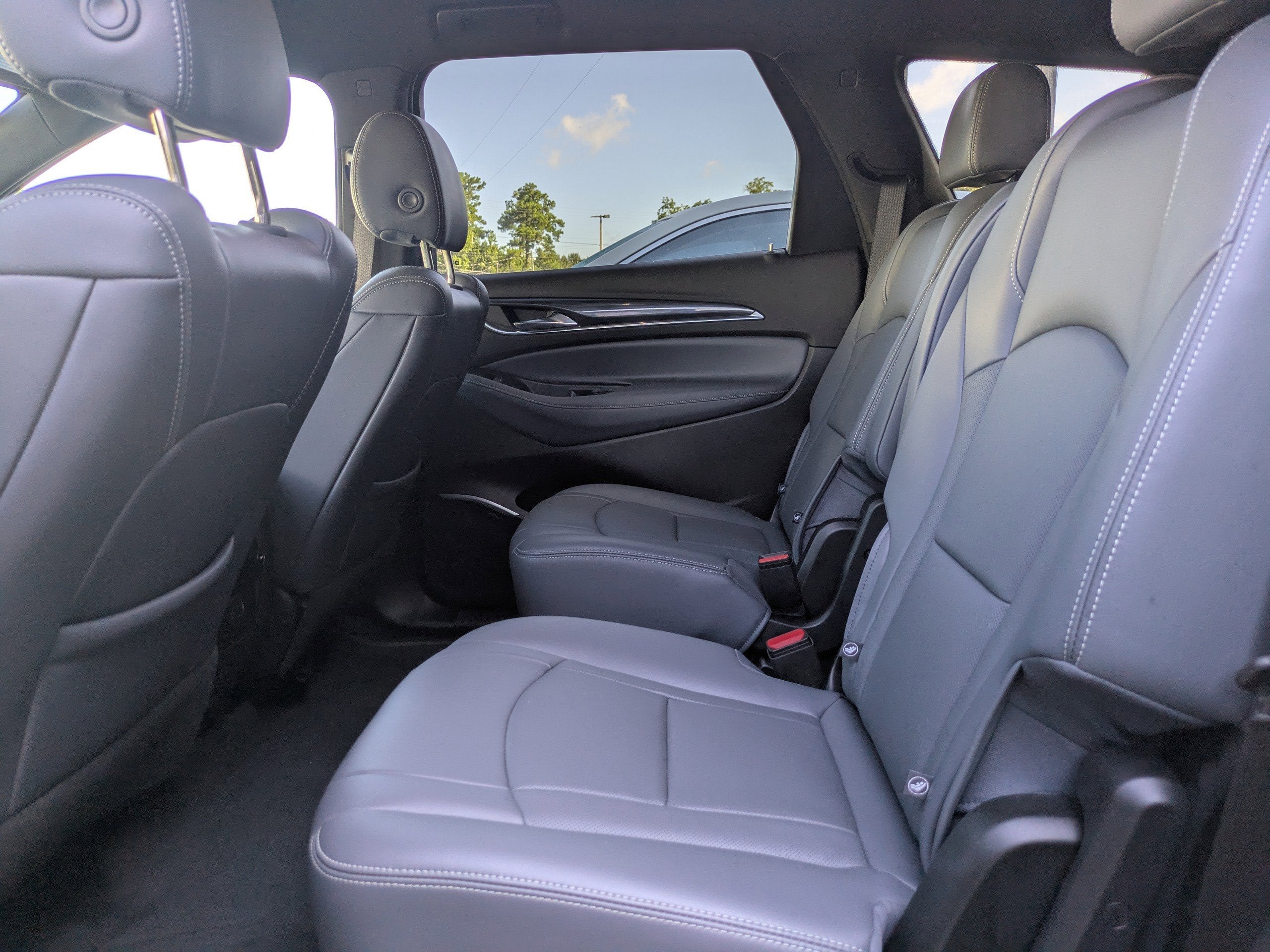 2022 Buick Enclave Essence