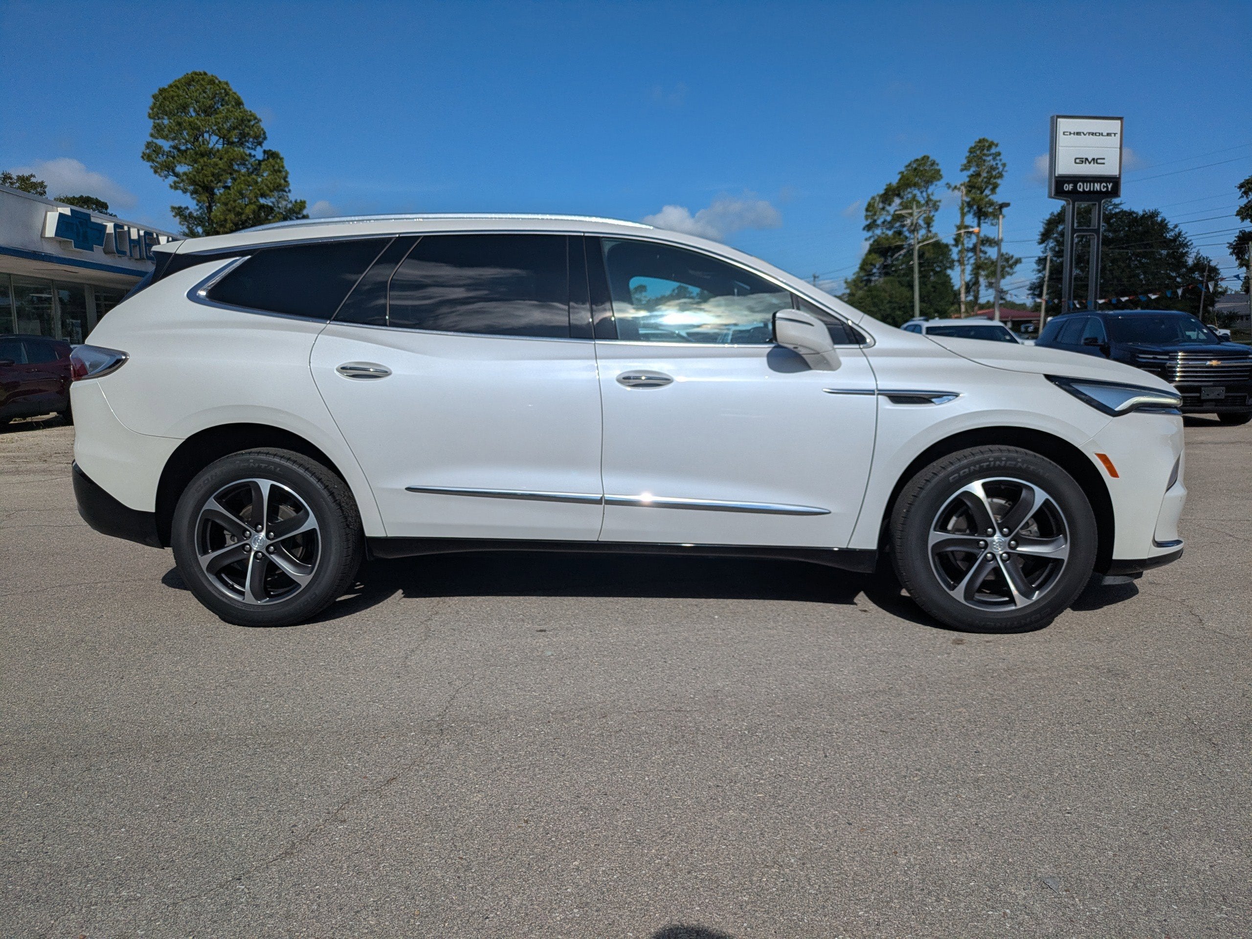 2022 Buick Enclave Essence