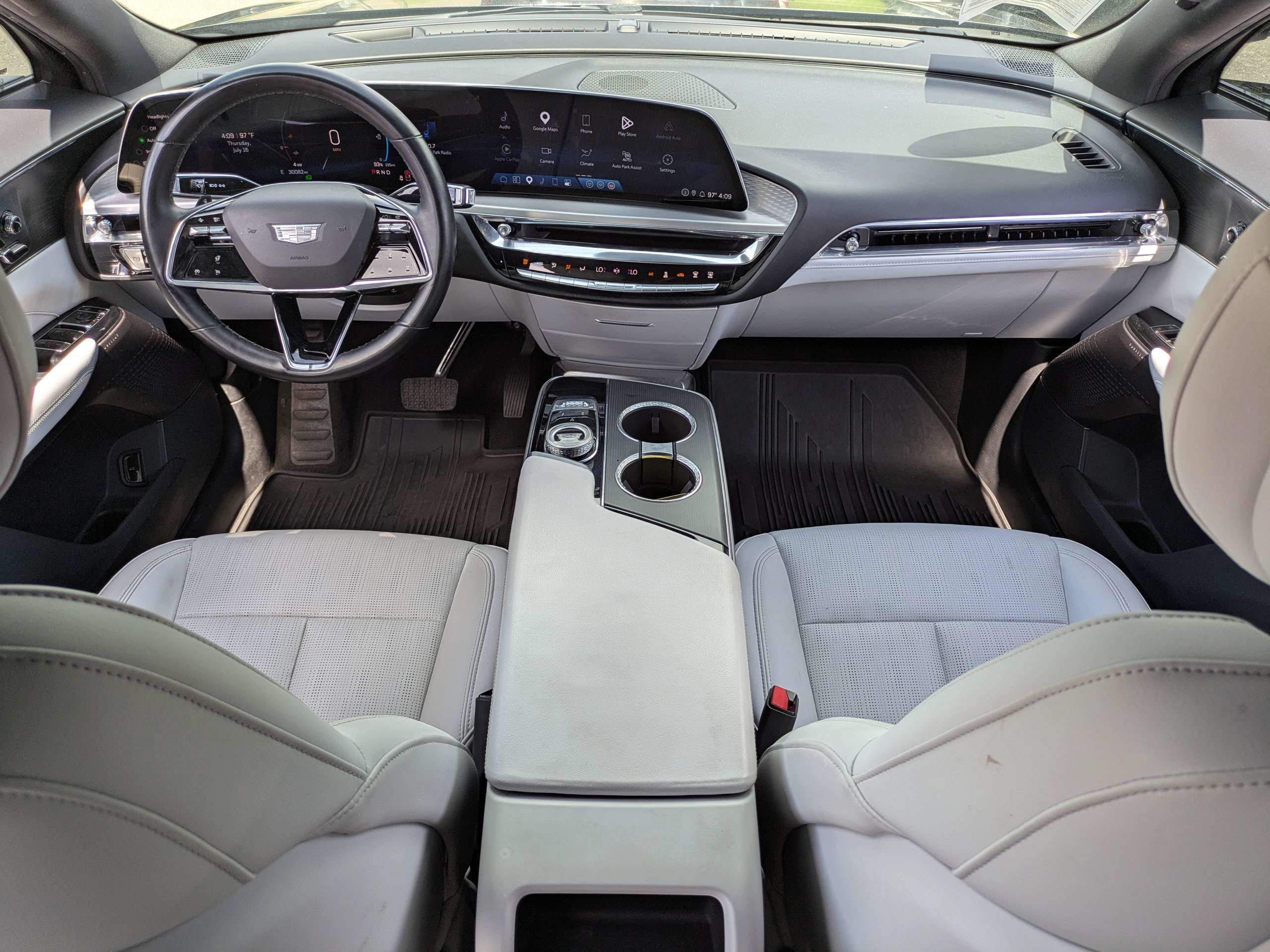 2024 Cadillac LYRIQ Sport 1