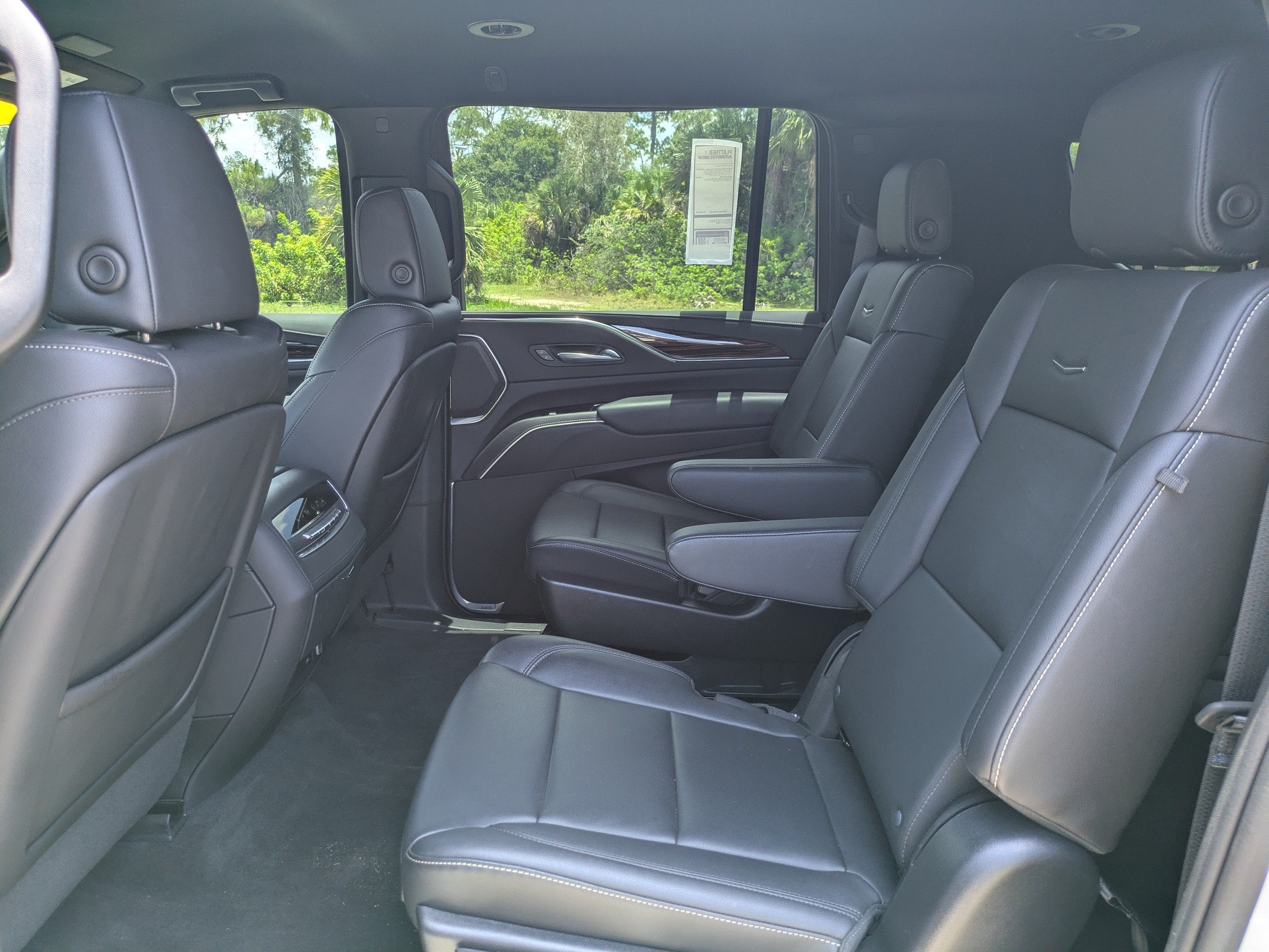 2022 Cadillac Escalade ESV Luxury