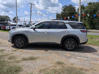 2022 Nissan Pathfinder SV 2WD