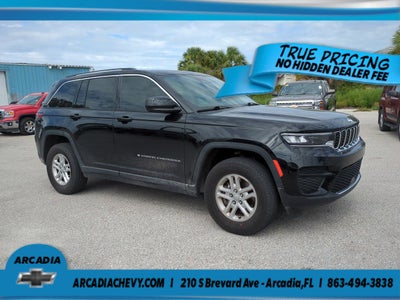 2023 Jeep Grand Cherokee Laredo 4x2