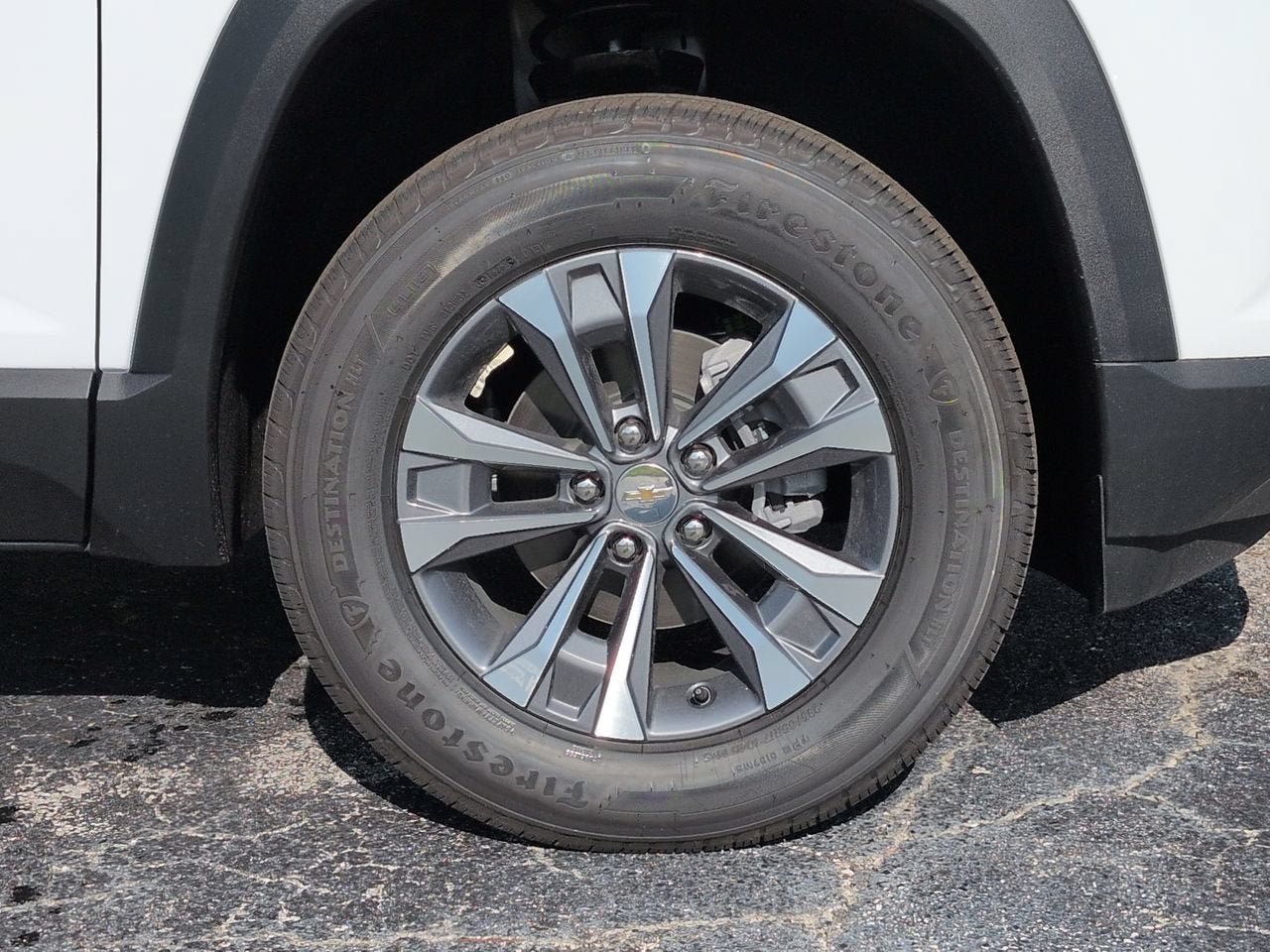 2027 Chevrolet Equinox LT - Photo 11