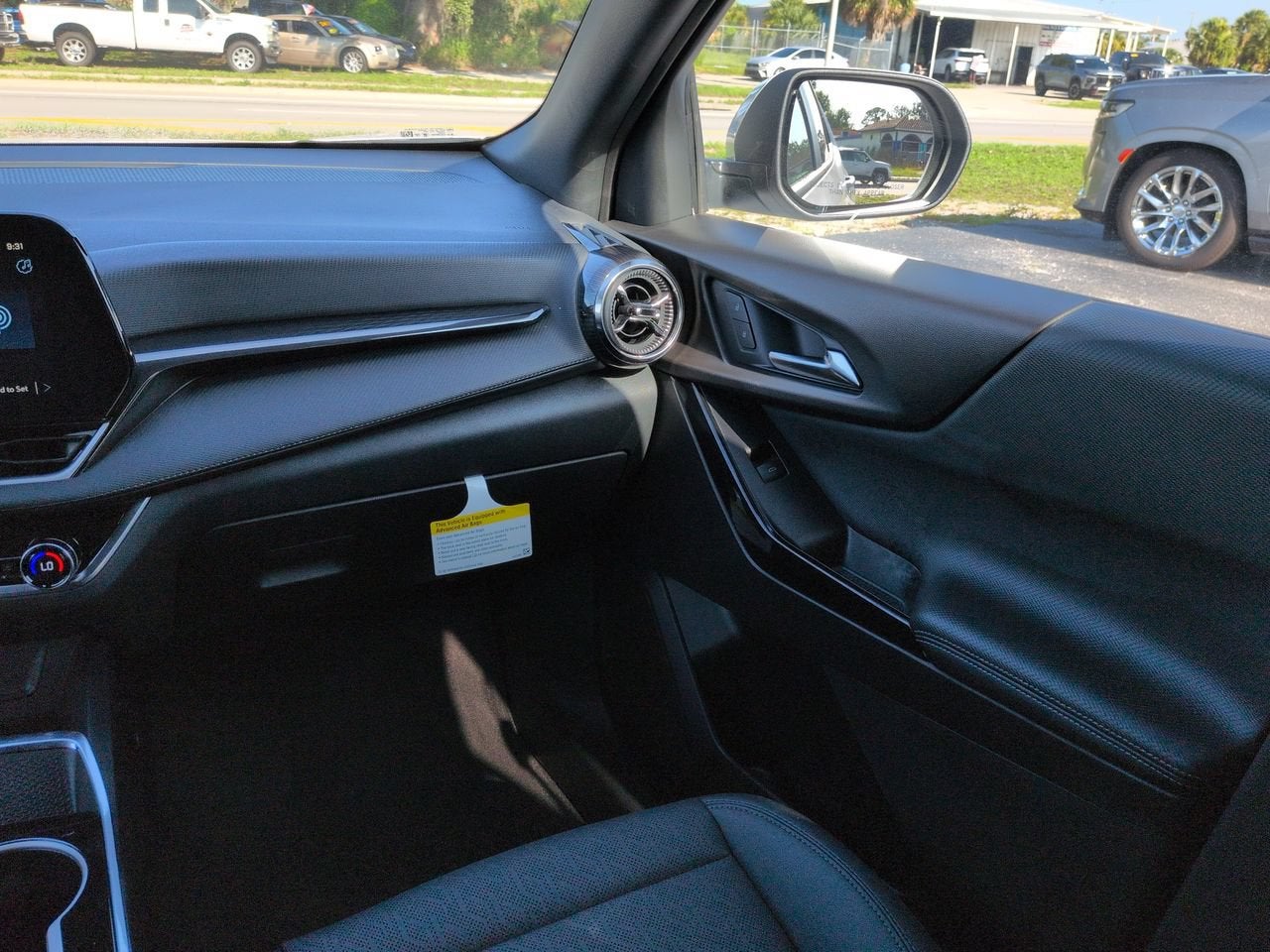 2027 Chevrolet Equinox LT - Photo 17