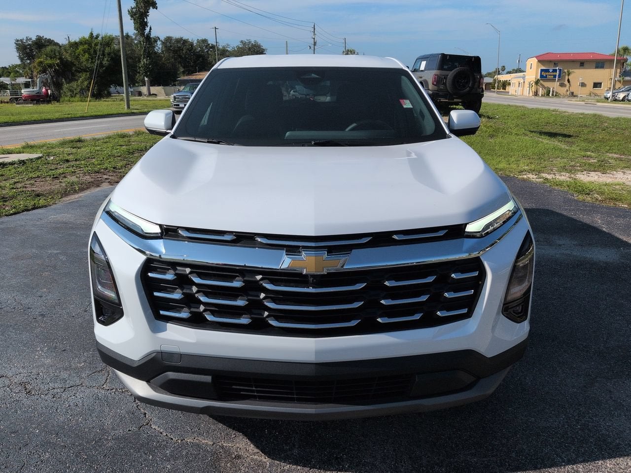 2027 Chevrolet Equinox LT - Photo 9